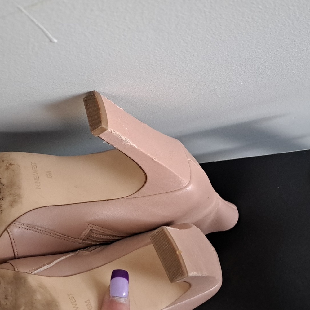 NINE WEST BOOTIES - Picture 7 of 8